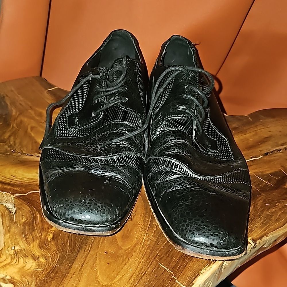 Stacy Adams Men's dress shoes Size 9